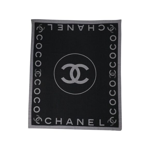 Chanel Travel Set Blanket and Sleeping Eye Mask in Black and Grey Wool - Picture 1 of 6